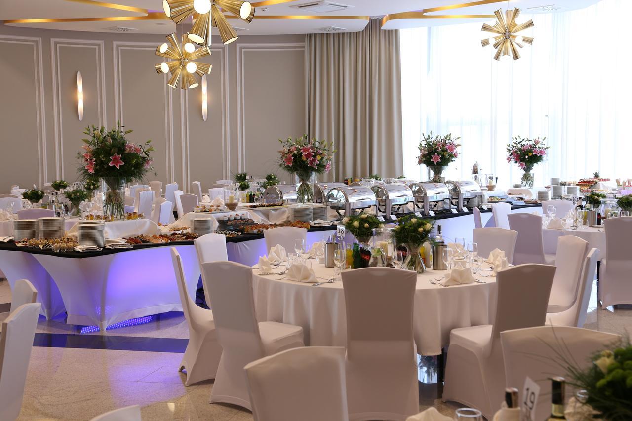 Hotel Atlanta Stare Jezewo Ngoại thất bức ảnh
