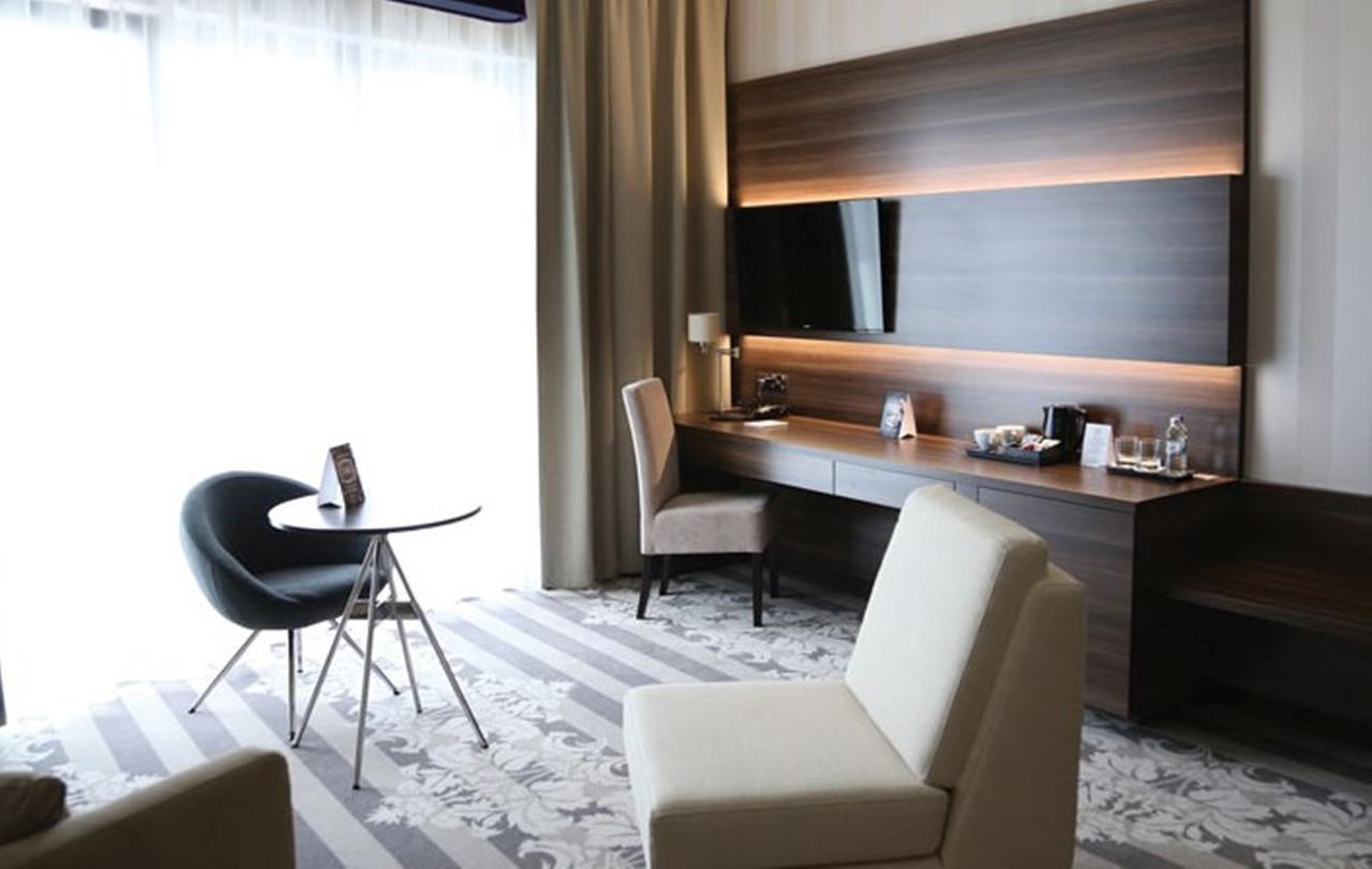 Hotel Atlanta Stare Jezewo Ngoại thất bức ảnh
